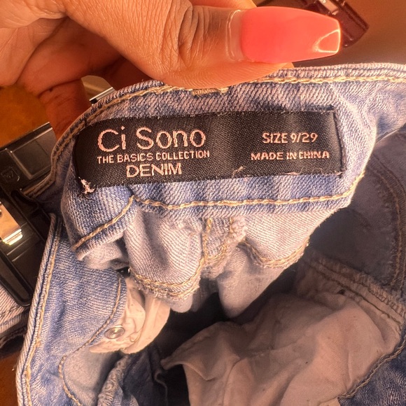 Light Wash Straight Jean - Picture 4 of 4